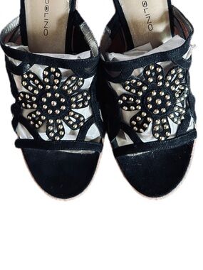 Bandalino laser-cut , Floral Studded Wedges Size 8